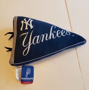 NWT New York Yankees Blue Plush Pegasus Sports